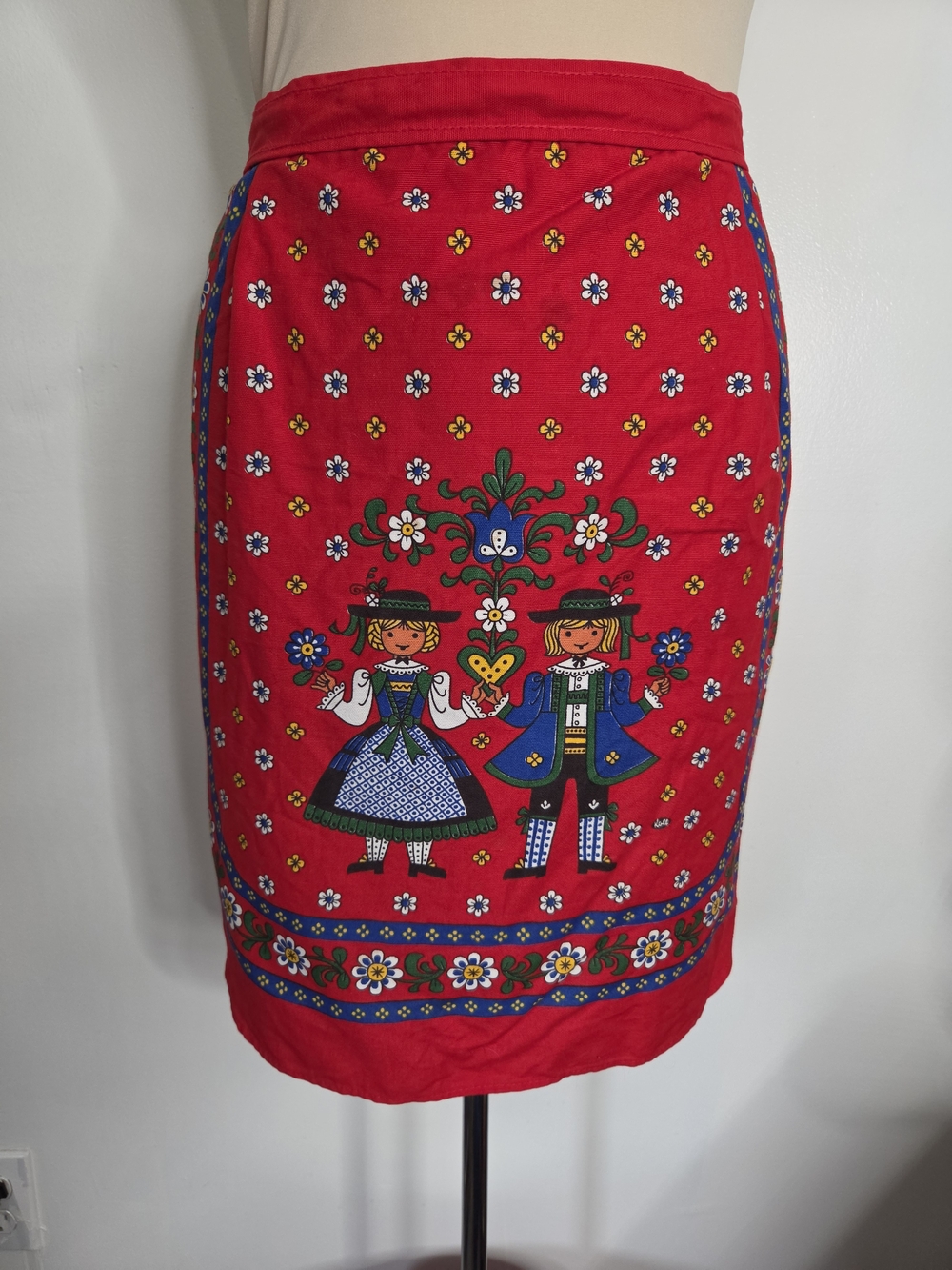Vintage Kolf Red Bavarian German Folk Art Half Apron Alpine Floral 16.5x20"